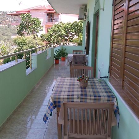 Jonny Guesthouse Εξαμίλιο Εξωτερικό φωτογραφία