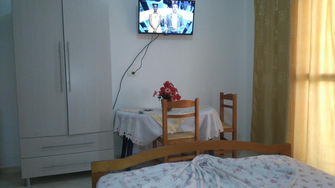 Jonny Guesthouse Εξαμίλιο Εξωτερικό φωτογραφία