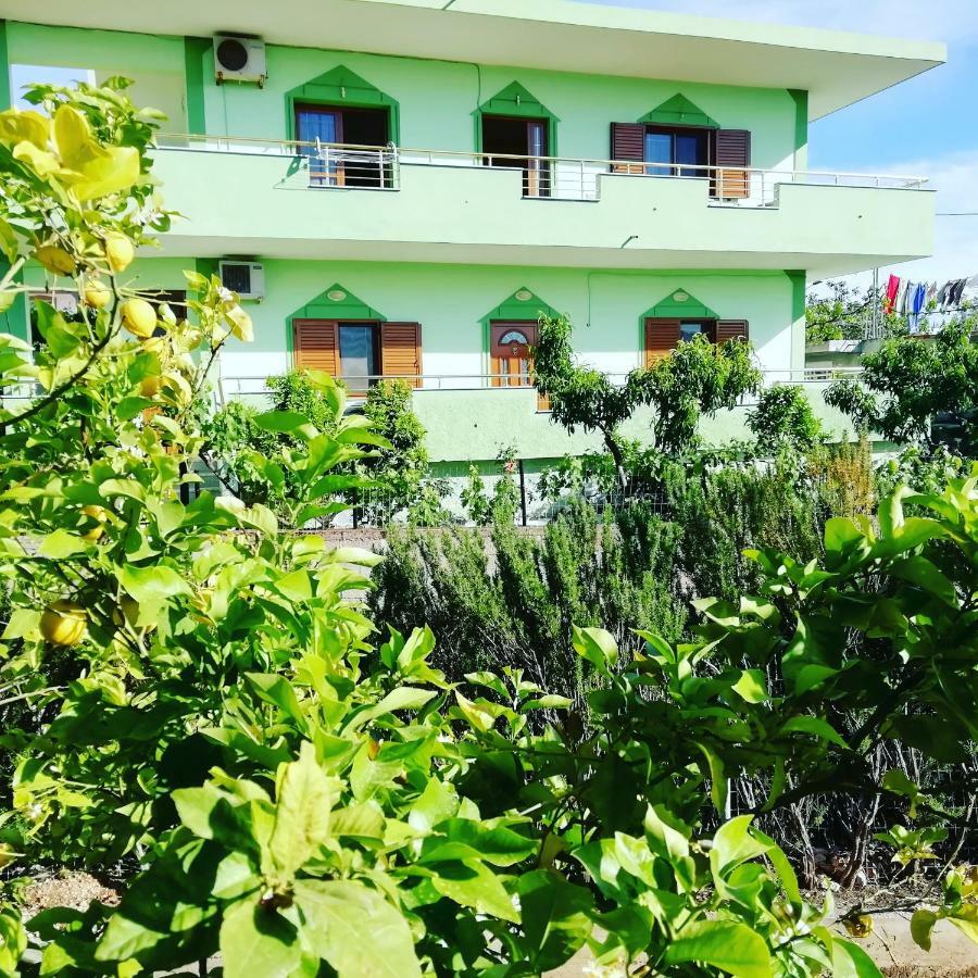 Jonny Guesthouse Εξαμίλιο Εξωτερικό φωτογραφία