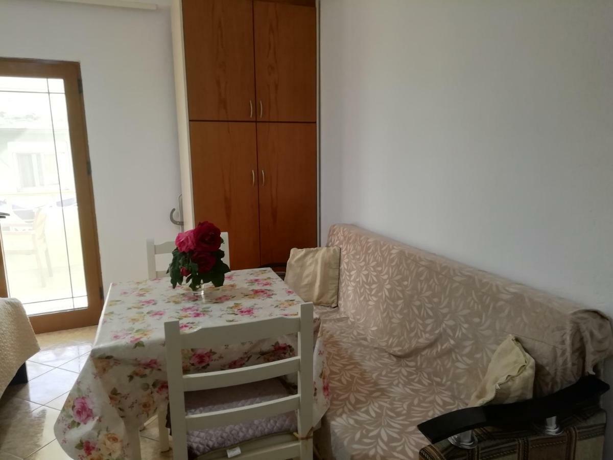 Jonny Guesthouse Εξαμίλιο Εξωτερικό φωτογραφία