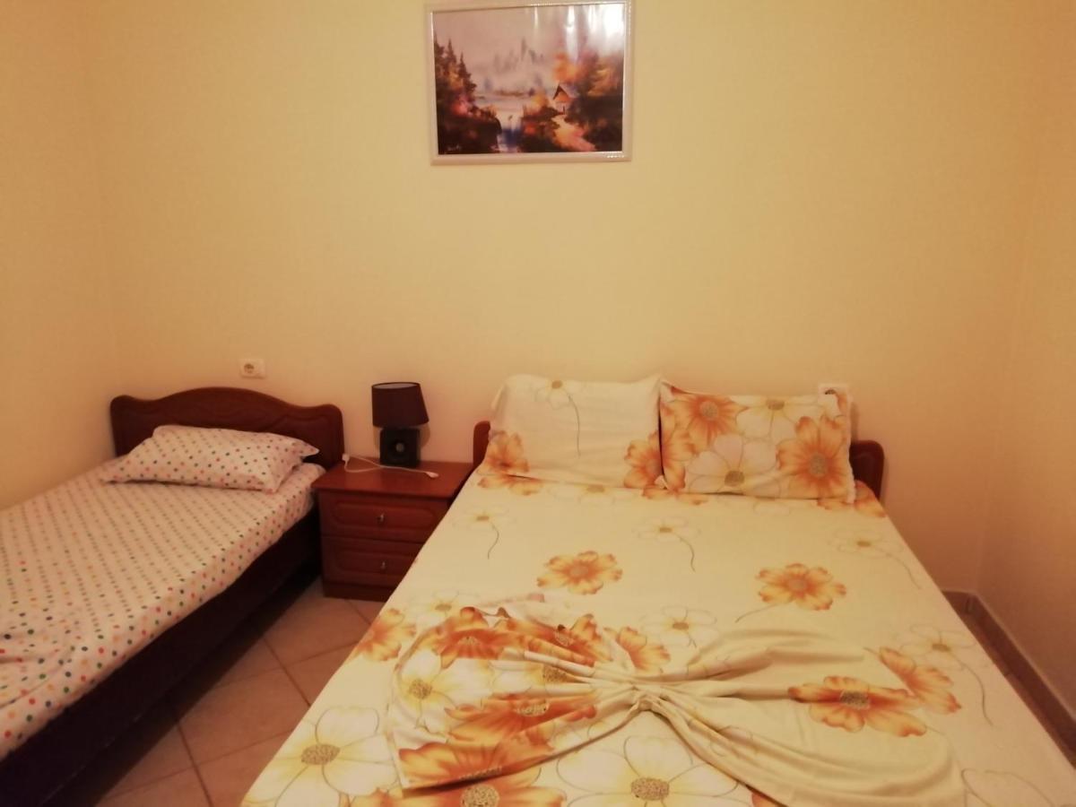 Jonny Guesthouse Εξαμίλιο Εξωτερικό φωτογραφία