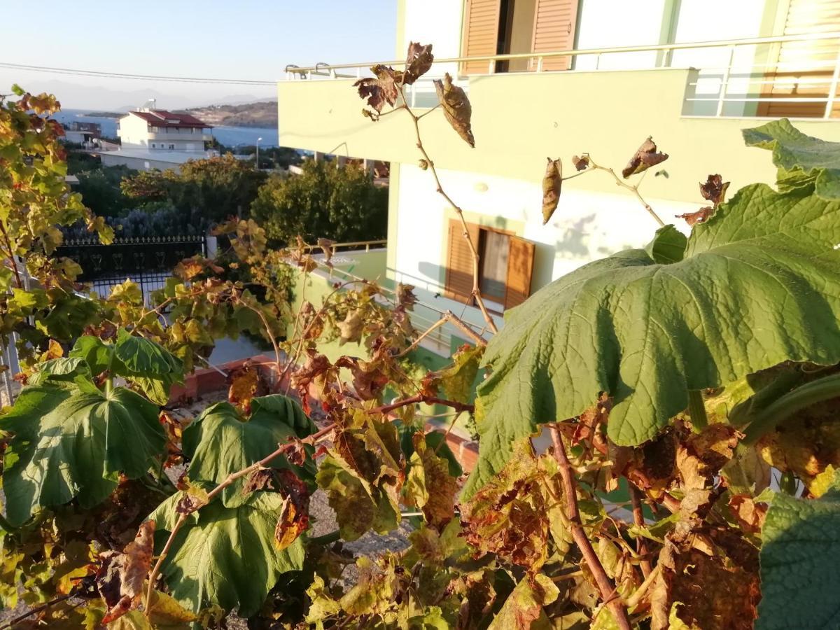 Jonny Guesthouse Εξαμίλιο Εξωτερικό φωτογραφία