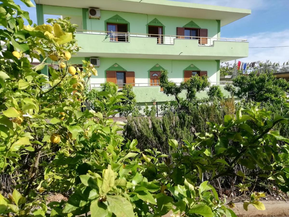 Jonny Guesthouse Εξαμίλιο Εξωτερικό φωτογραφία