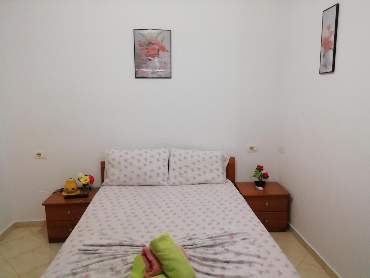 Jonny Guesthouse Εξαμίλιο Εξωτερικό φωτογραφία